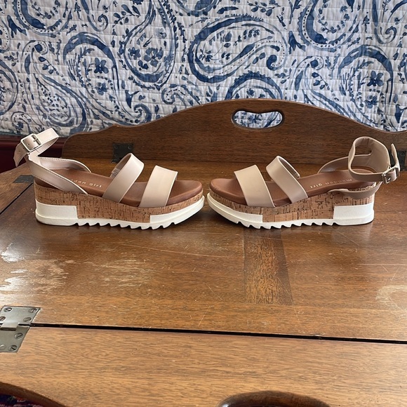 Madden Girl Shoes - Picture 3 of 5